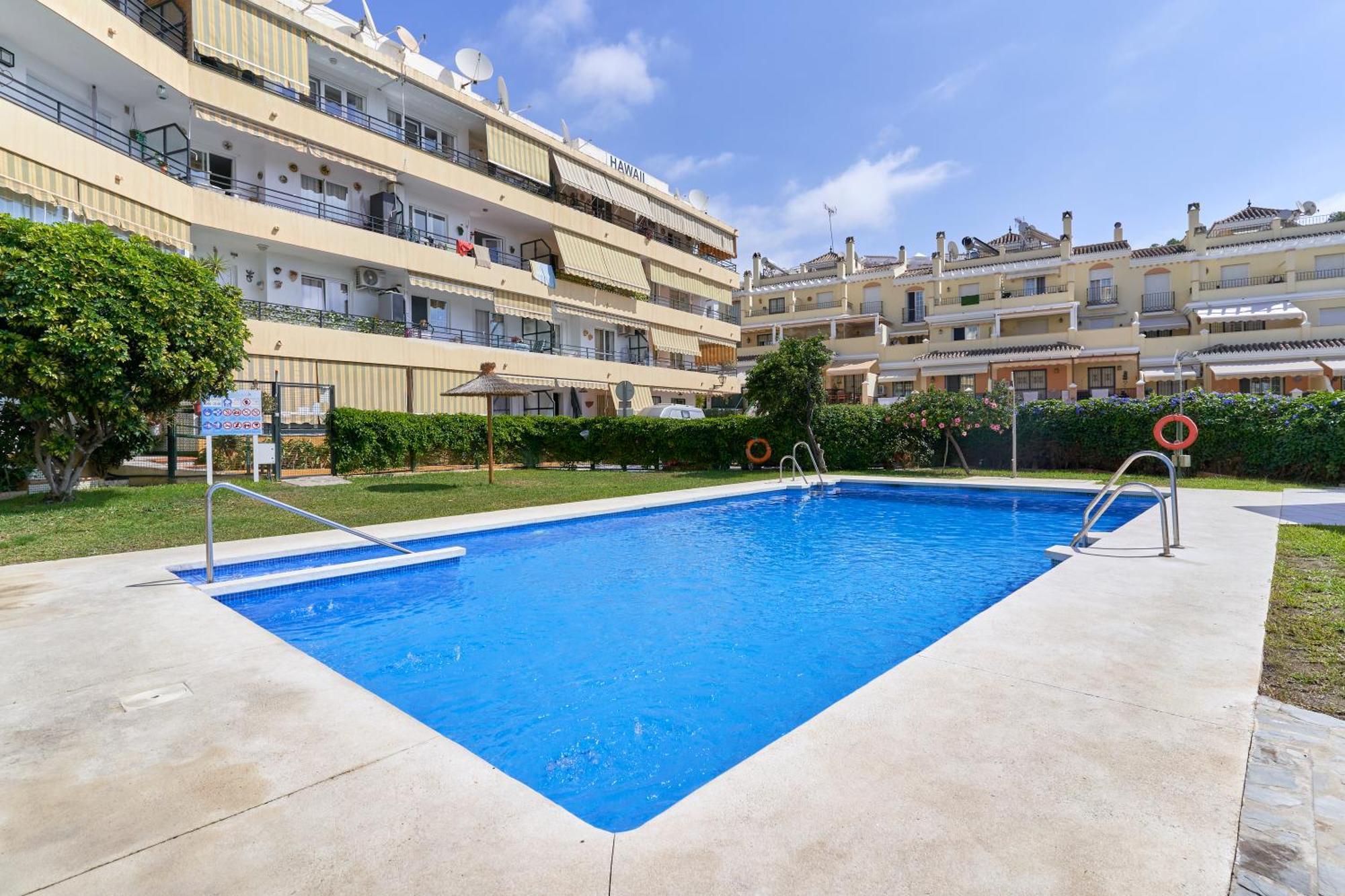 Hawaii 1St Floor Burriana, Nerja Lejlighed Eksteriør billede