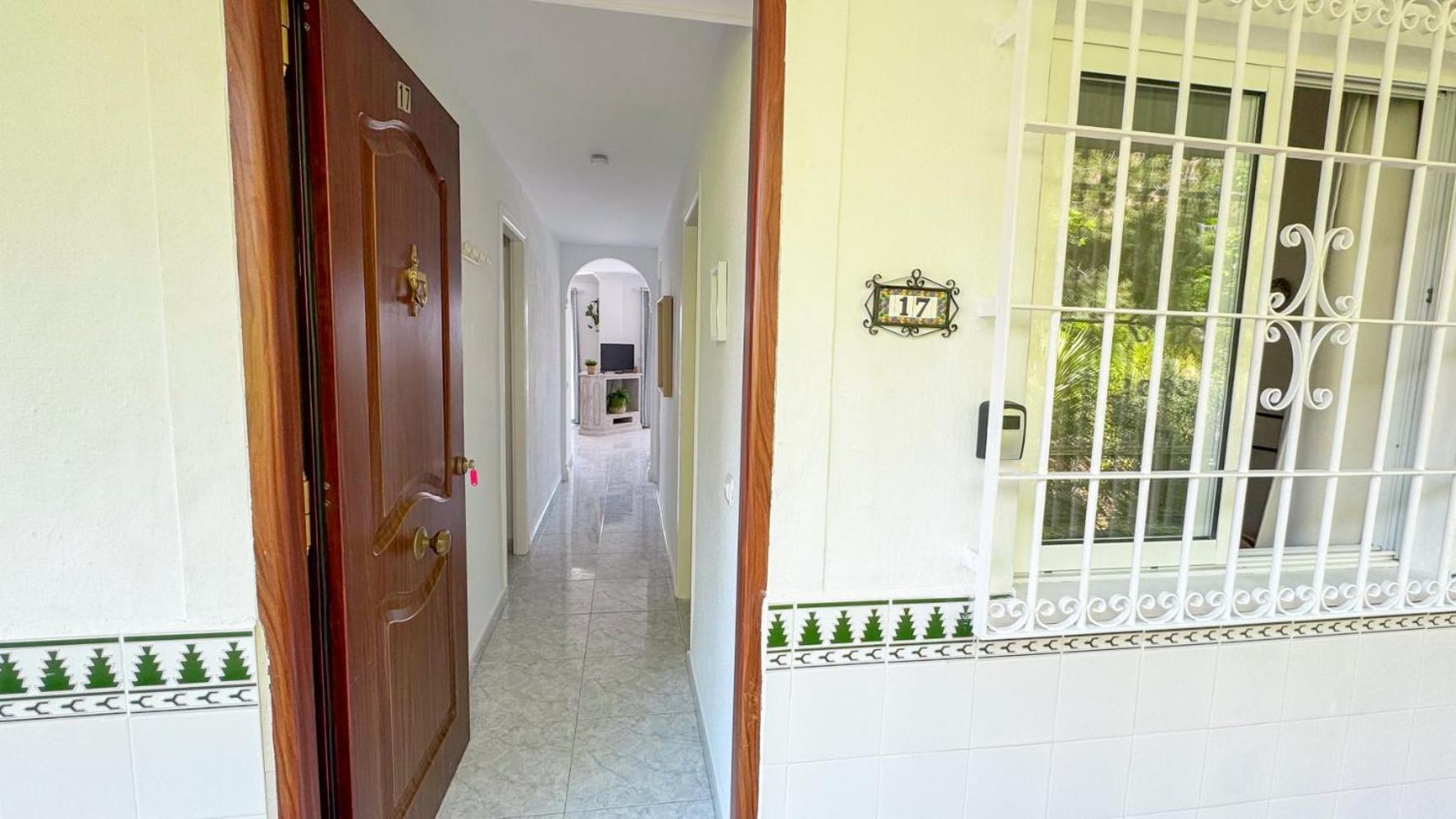 Hawaii 1St Floor Burriana, Nerja Lejlighed Eksteriør billede