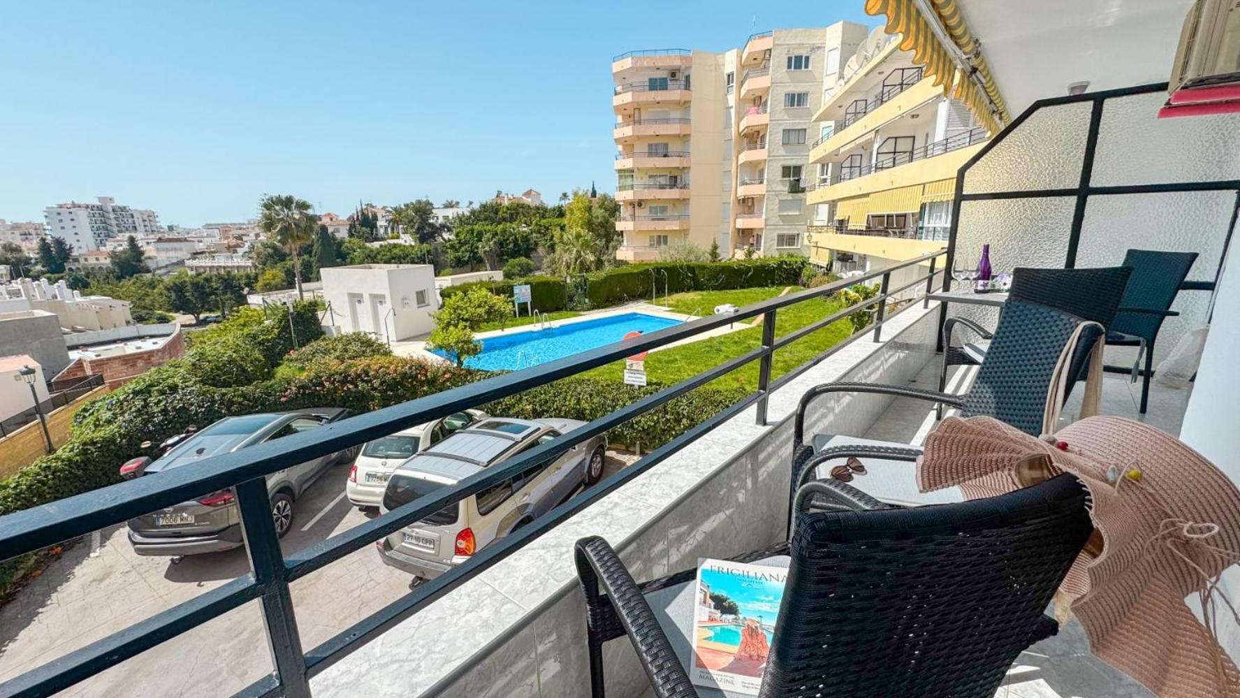 Hawaii 1St Floor Burriana, Nerja Lejlighed Eksteriør billede